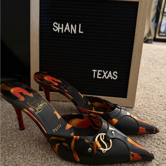 Christian Louboutin CL in 90-80mm fire heels Size - Picture 11 of 11